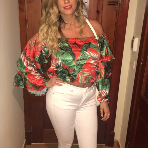 VICI off shoulder crop - Picture 5 of 5